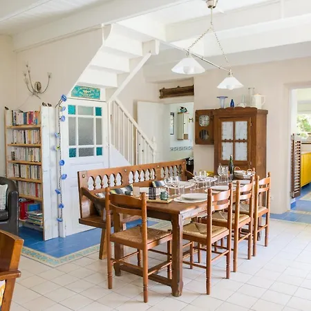Tatil Evi Maison Pour 5 A Kerity Les Pieds Dans L'eau